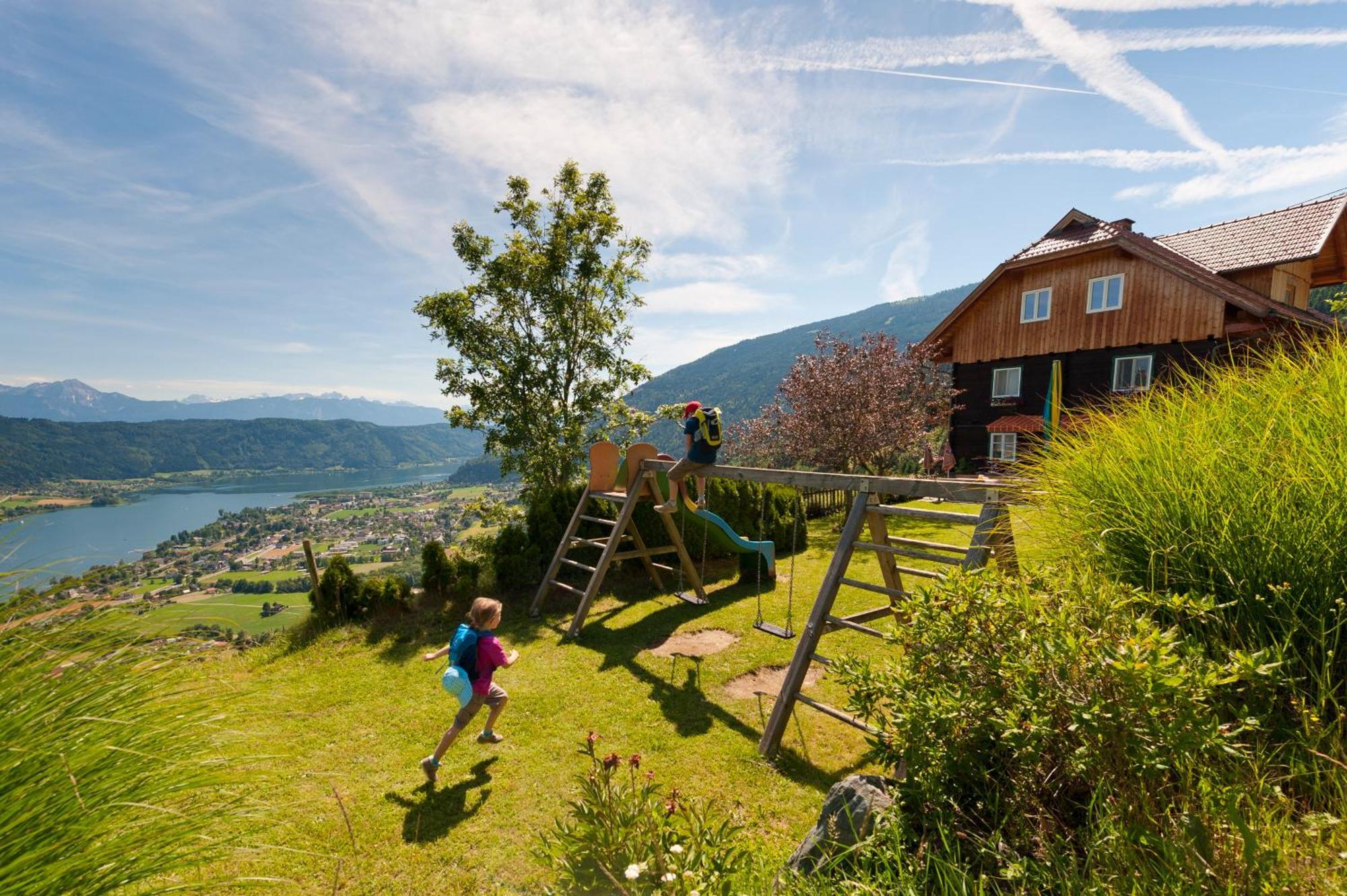 Blaues Haus Ferienwohnung Bodensdorf Ossiacher See Gerlitzen Alpe Exterior foto